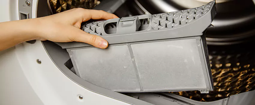 Signs Of A Clogged Dryer Lint Trap in Alexandria, Virginia